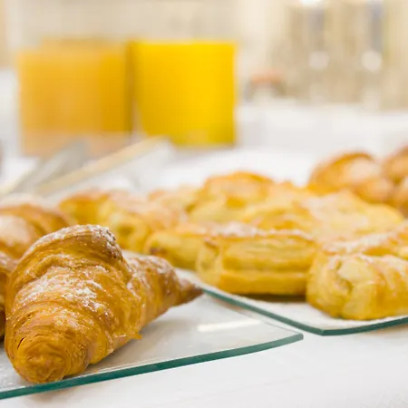 Palazzo Bezzi فندق رافيننا