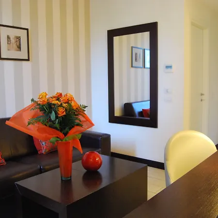 Palazzo Bezzi 4* رافيننا