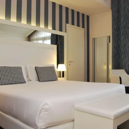 فندق Palazzo Bezzi 4*