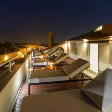 Palazzo Bezzi 4* رافيننا